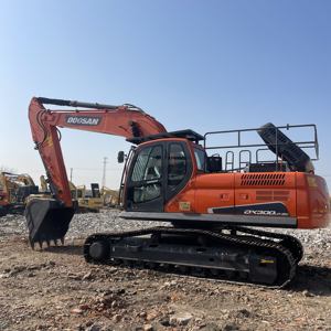Excavatrice Doosan DX300LC-9C d'occasion, 30 tonnes, pour travaux miniers et de terrassement - Product Image 2