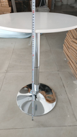 Table haute ronde moderne de 60 cm pour hôtel, en MDF, avec pieds et base en métal argenté réglables en hauteur