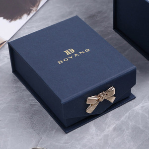 Boîte à bijoux magnétique en forme de livre, emballage cadeau de luxe pour bracelet et bague Boyang New Style - Product Image 6