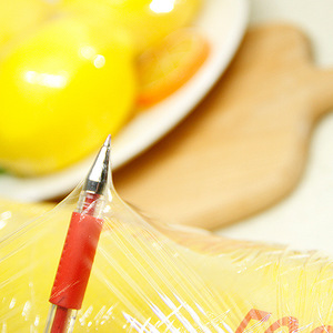 הסיטונאי pvc סרט רול שקוף מבריק מותאם אישית לוגו 300 מ 'אורך מזון כיתה מתיחה סרט עבור עוגיות מחיר נמוך מזון רך - Product Image 4