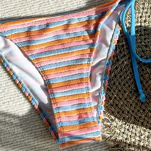 Ensemble de bikini à lacets rayés en jacquard pour femmes, maillot de bain deux pièces croisé à col licou pour la natation et les sports nautiques, bleu lac - Product Image 4