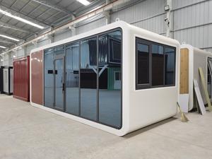 Solution de villégiature écologique : Pod spatial en acier autoportant, alimenté à l'énergie solaire et résistant au feu, suite d'hôtes modulaire étanche, cabane hors réseau - Product Image 4