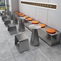 Ensemble de table ronde et de tabourets en acier inoxydable économique et industriel pour café, mobilier commercial pour café et restaurant