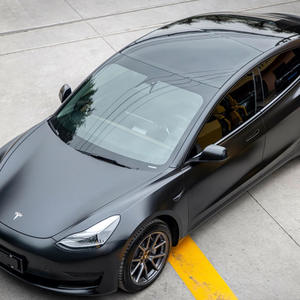 WRAPMASTER 1.52*17m Film <span class=keywords><strong>vinyle</strong></span> satiné métallisé noir pour voiture Autocollant de carrosserie en PVC avec fonction anti-rayures - Product Image 1