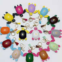 Offre Spéciale femmes sac à dos en cuir pendentif mignon Animal porte-clés porte-clés à la main en cuir Pu Kawaii tortue porte-clés