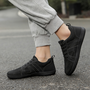 Chaussures de marche confortables pour hommes, blanches, en maille, à lacets, antidérapantes, grande taille, avec protection des orteils larges, tendance printemps, vente en gros - Product Image 5