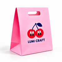 Sacs cadeaux en papier blanc écologiques personnalisés avec poignées découpées et impression couleur pour l'emballage de cadeaux, d'artisanat et de vente au détail en gros