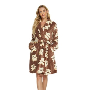 Accappatoio Termico Invernale in Flanella <span class=keywords><strong>con</strong></span> Stampa Orsetto Marrone, Collo a Risvolto, Caldo e Confortevole, per Autunno e Inverno, <span class=keywords><strong>con</strong></span> Funzione <span class=keywords><strong>Pigiama</strong></span> - Product Image 1