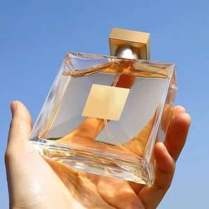 Perfume Natural con Fragancia Fresca y Ligera para Mujer, Aroma Duradero para Habitaciones y Cuerpo - Product Image 3