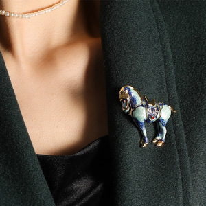 Broche de Luxo Xiliangfeizi em Liga de Prata Esmaltada com Cavalo e Unicórnio, Joia Fina da Moda, Presente para Festas e Noivados - Product Image 5