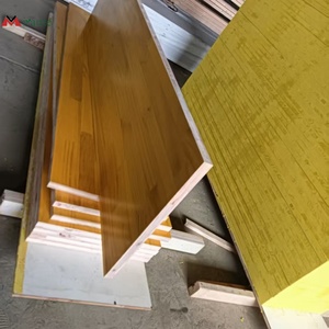 Panneaux de coffrage de construction extérieur en épicéa, pin et abriolage, jaunes, 3 plis, 21 mm et 27 mm, qualité PREMIÈRE CLASSE E1, sans formaldéhyde - Product Image 1