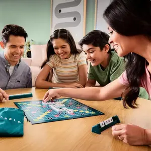 Permainan papan silang asli permainan papan keluarga untuk orang dewasa dan anak-anak pemain permainan kata usia 10 dan atas versi bahasa Inggris Y9592