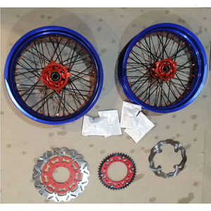 Vente flash - Jantes en alliage bleu de 17 pouces pour moto Supermoto Honda <span class=keywords><strong>CRF</strong></span> 250, <span class=keywords><strong>CRF</strong></span> 300, <span class=keywords><strong>CRF</strong></span> <span class=keywords><strong>450</strong></span> - Product Image 3