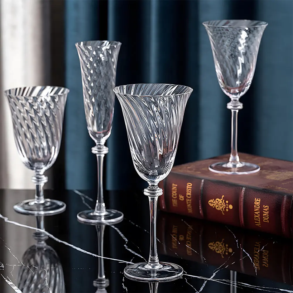 Calici da vino con logo personalizzato tazza da bere popolare stelo lungo set di bicchieri da vino rosso bianco trasparente cristallo trasparente con decorativo per feste