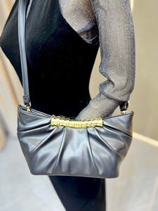 Sac à main de soirée plissé élégant 2026 en cuir végétalien pour femme, pochette à bandoulière unique, super chic, en PU souple - Product Image 5