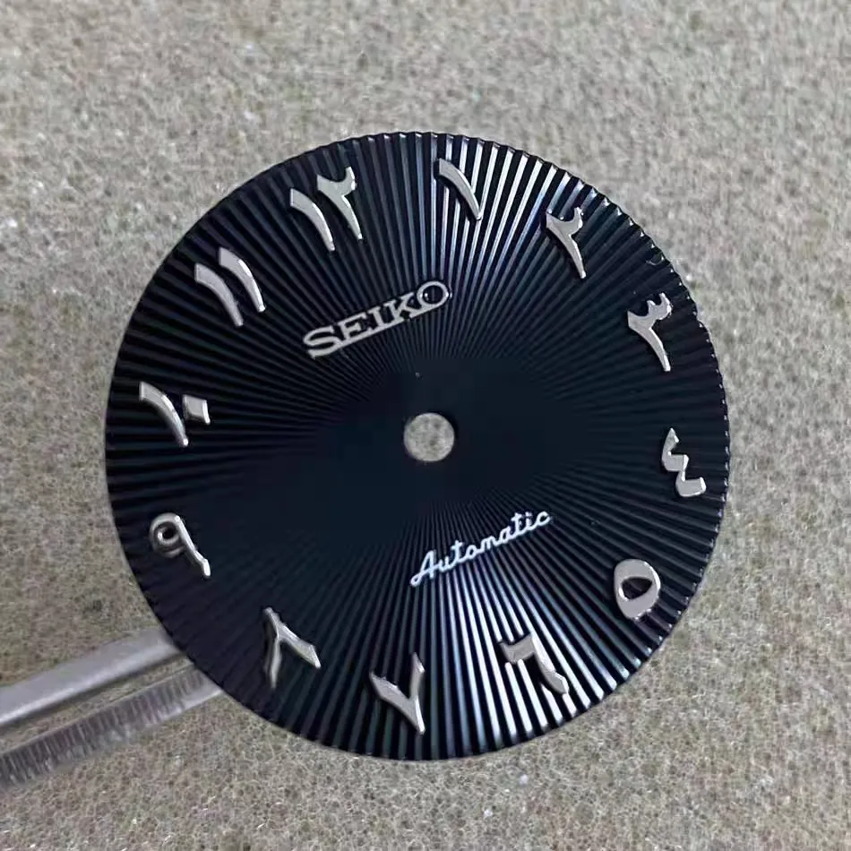 Nueva esfera luminosa tachonada de estilo romano de 28,5mm adecuada para Esfera de reloj con movimiento NH35/36