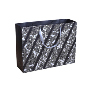 Wholesale Logo Printed Luxury Kraft Retail <b>Paper</b> Tote Bag Shopping Bag <b>Paper</b> Gift Bag With Handle and Ribbon Close - Product Image 5