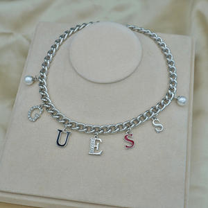 Collar con <span class=keywords><strong>Colgante</strong></span> <span class=keywords><strong>de</strong></span> Letra <span class=keywords><strong>de</strong></span> Joyería <span class=keywords><strong>GUESS</strong></span> <span class=keywords><strong>de</strong></span> Estilo Europeo y Americano, Esmalte Colorido y Diamantes <span class=keywords><strong>de</strong></span> Imitación, Cadena <span class=keywords><strong>de</strong></span> Clavícula <span class=keywords><strong>de</strong></span> Diseñador - Product Image 3