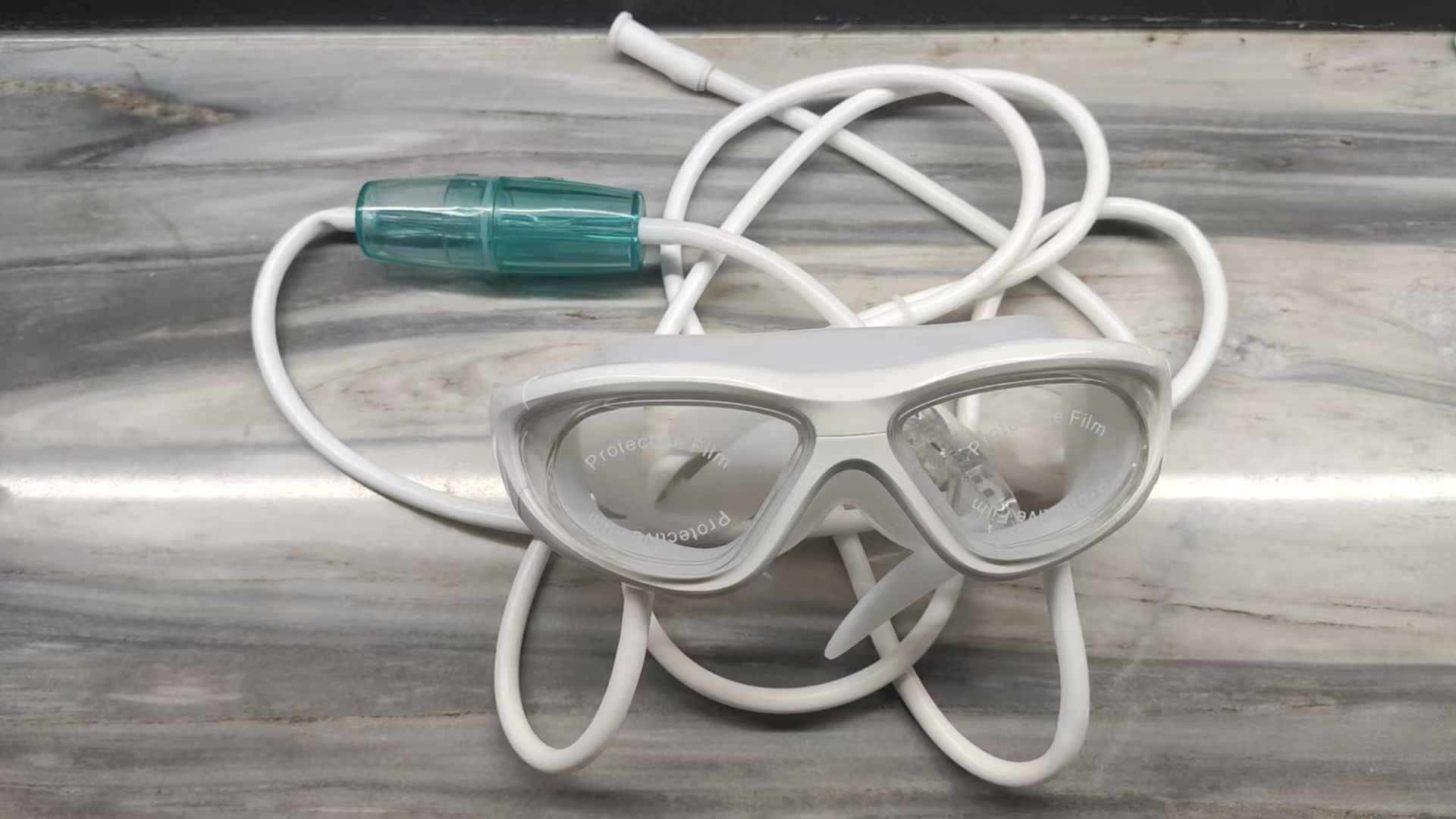 Verres absorbant l'hydrogène