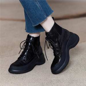 Botas de piel de oveja suave para mujer, estilo británico, retro, con punta redonda, cómodas, de moda, con suela gruesa y cordones hasta el tobillo, para primavera y otoño - Product Image 4
