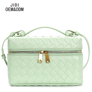 Sacs à main de luxe en cuir véritable tressé pour femmes, sac bandoulière décontracté et tendance pour femme - Product Image 1