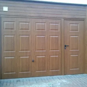 Puertas de garaje de Villa populares en los EE. UU. con patrón de roble dorado Placa de acero de 0.426mm Panel de puerta de poliuretano con aislamiento de espuma PU