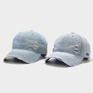 Casquette de baseball unisexe en jean délavé, personnalisable avec logo, style vintage bleu clair, vente en gros - Product Image 3