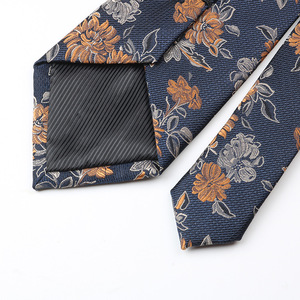 <span class=keywords><strong>Corbata</strong></span> de Seda con Diseño Paisley de Flores Grandes Azules y Rojas, Hecha a Mano por el Fabricante, para <span class=keywords><strong>Traje</strong></span> de Negocios - Product Image 4