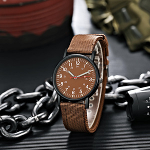 Le plus récent pas cher logo personnalisé Design <span class=keywords><strong>Textile</strong></span> vert marine Nylon tressé <span class=keywords><strong>Bracelet</strong></span> 40mm Quartz Sport lumineux <span class=keywords><strong>Montre</strong></span> pour hommes - Product Image 4