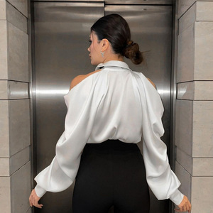 <span class=keywords><strong>Blusa</strong></span> Elegante de Manga <span class=keywords><strong>Larga</strong></span> con Cuello de Lazo Ancho y Textura Satinada de Color Sólido, Estilo Asimétrico Tipo Linterna, para Oficina - Product Image 3