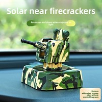Version solaire 1130 Anti-pistolet voiture modèle rotatif fait à la main militaire bureau monté sur véhicule ornements verre aromathérapie désodorisant