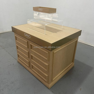 Mesa Nido de Lujo para Centro Comercial, Vitrina Clásica de Boutique, Isla de Exhibición de Aluminio Dorado - Product Image 2