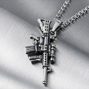 Collier pendentif pistolet en acier inoxydable Yunnique pour homme, bijou de mode, chaîne de style militaire, accessoire breloque arme - Product Image 2
