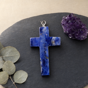 Colgante de Cruz Sagrada de Sodalita - Una Fusión de Belleza y Espiritualidad - UNA PIEZA SOLO - Product Image 3