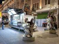 Camion de restauration mobile en aluminium personnalisable avec équipement complet pour barbecue, bonbons, burgers, crème glacée, café, steak, machine à glace, résistant à la rouille