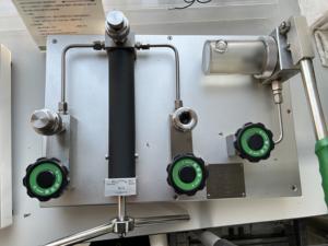 Sensor de Teste de Compressão de Laboratório com Manômetros de Aço Inoxidável para Testes Hidráulicos, Alta Precisão 700bar - Product Image 1