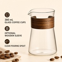 Tasses à café en verre de 380 ml et tasses à latte glacé avec manchon en bois en option, bec verseur, OEM ODM, articles de boisson