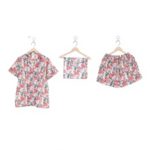 Ensemble de pyjama en coton non tissé à manches courtes à motif floral pour l'été, imprimé, 100% coton, doux, respirant, vêtements de nuit pour tous les jours pour les filles - Product Image 1