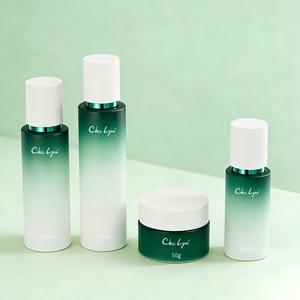 Vente en gros de <span class=keywords><strong>coffret</strong></span> cadeau de soins de la peau <span class=keywords><strong>anti</strong></span>-âge pour hommes, 4 pièces, nettoyant, crème, sérum, tonique - Product Image 5