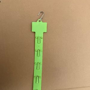 Bande de présentation en plastique PP verte pour supermarché avec 12 crochets en plastique, longueur 63 cm - Product Image 2