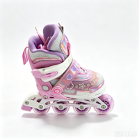 Patins à roulettes quad durables et respirants avec roues en PU lumineuses et panneau supérieur en maille découpé au laser de type Sea Carton