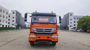 รถผสมคอนกรีต SINOTRUK 4x2 7m3 ใหม่ พร้อมเกียร์ไฮดรอลิกครบชุด สำหรับงานวิศวกรรม - Product Image 2