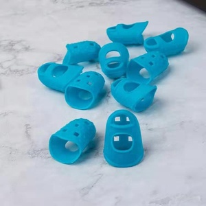 Custom Hittebestendige Siliconen <span class=keywords><strong>Rubber</strong></span> Vinger Tips Protector Cover Caps Babybedjes Voor Gitaar Spelen - Product Image 4