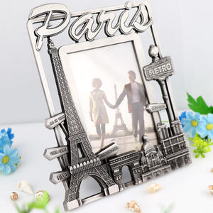 Vente en gros de <span class=keywords><strong>cadre</strong></span> <span class=keywords><strong>photo</strong></span> classique en métal souvenir en alliage de zinc pour la décoration intérieure de la France et de <span class=keywords><strong>Paris</strong></span> - Product Image 2