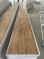 Precio de azulejo de techo decorativo Panel de techo laminado que cubre la tira de ranura de lengüeta suspendida falsa Techo de plástico PVC