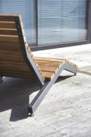 Chaises longues d'extérieur en bois personnalisées en usine mobilier d'extérieur piscine chaise longue pouf chaise longue salon soleil lit en bois