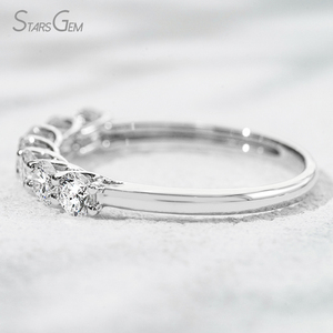 แหวนเพชรแล็บทองคำ 10K ทรงเจ็ดเจ้าหญิง ขนาด 3.3 มม. เพชรแล็บทรงกลมสีเหลืองขาว พร้อมใบรับรอง IGI - Product Image 4