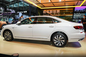 2022 para Volkswagen para <span class=keywords><strong>Passat</strong></span> PHEV 430phev Plug-In <span class=keywords><strong>Hybrid</strong></span> 6 velocidades doble embrague sedán 4 puertas 5 plazas cuero usado Turbo izquierdo - Product Image 3