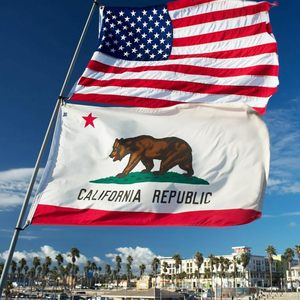 210D Nylon Étanche Californie République CA Drapeau 3*5 Ft Heavy Duty Brodé Ours Étoile 4 Rangées Couture Fly Ends - Product Image 6