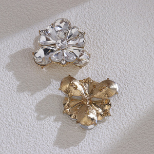 Broche de Cristal con Forma de Flor, con Engaste de Aleación de Zinc, Accesorio de Moda para Mujer, para Bodas - Product Image 2